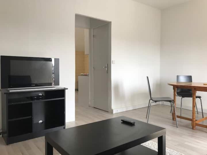 Appartement Simple Sur Argenteuil, Proche Paris Екстериор снимка