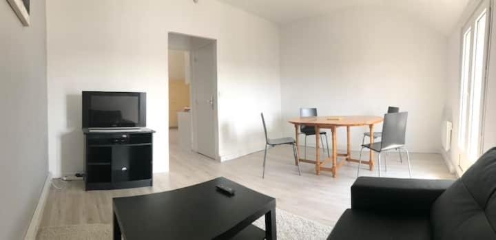Appartement Simple Sur Argenteuil, Proche Paris Екстериор снимка